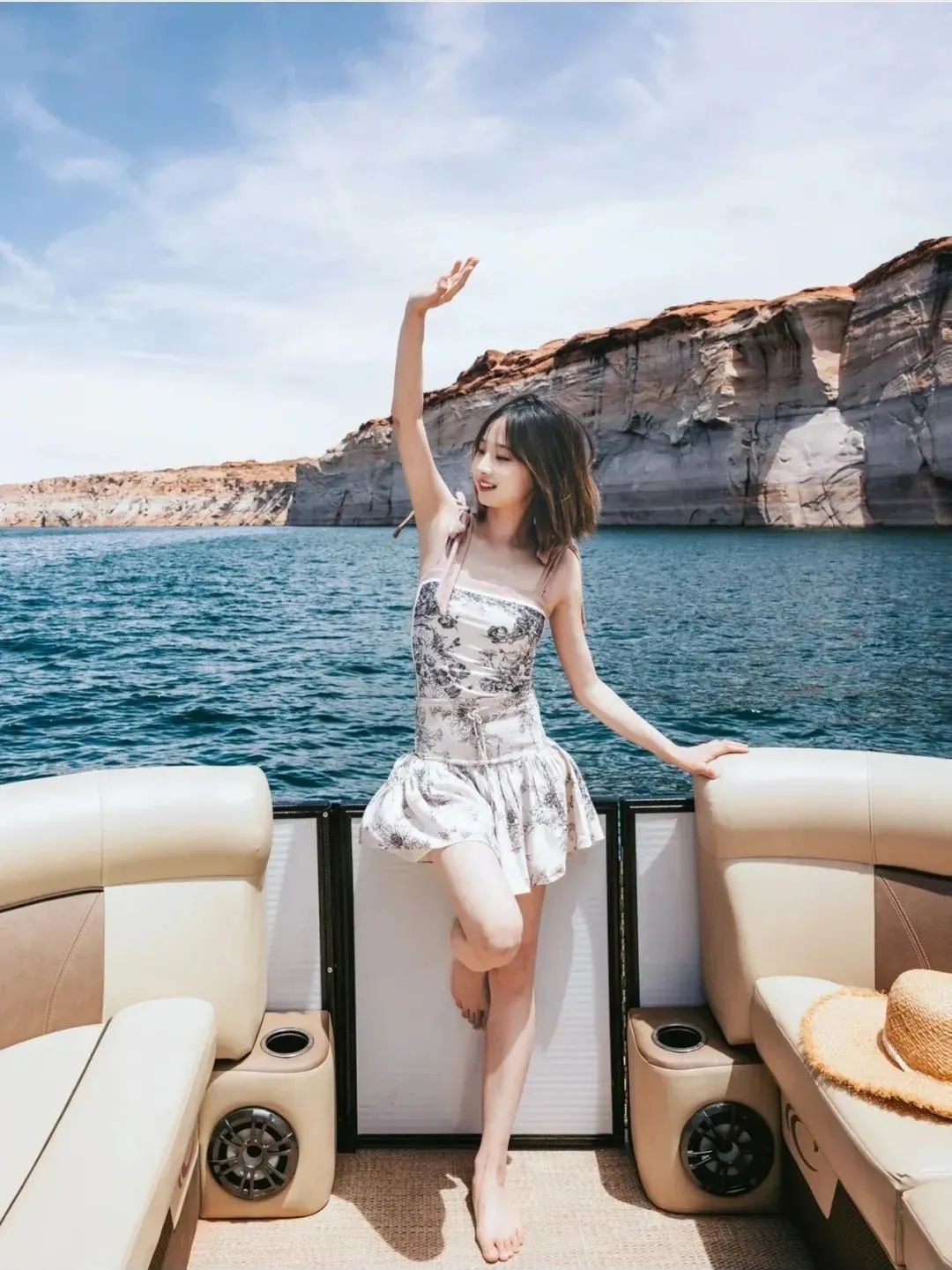 保守又好看的低价泳衣,小众ins泳衣中长款运动