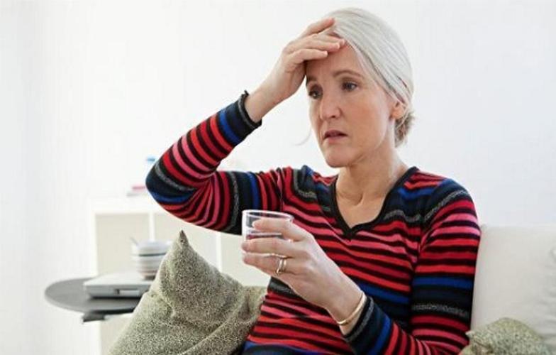 女性更年期大约什么时候开始,女性更年期大概是多久有什么表现