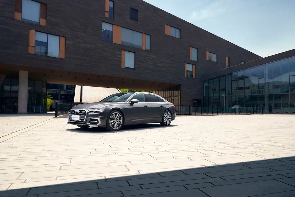 奥迪全新a6l55tfsiquattro,新奥迪a6l中期大改款