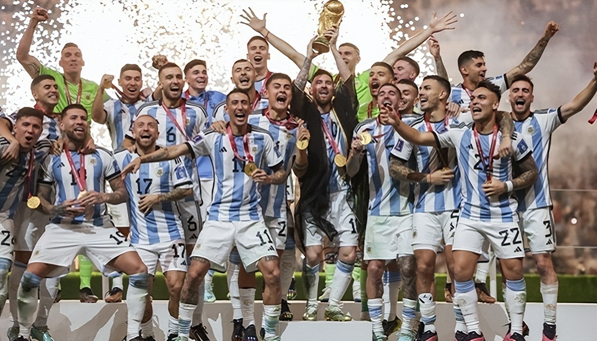 卡塔尔世界杯梅西夺冠瞬间,卡塔尔世界杯梅西封神之路