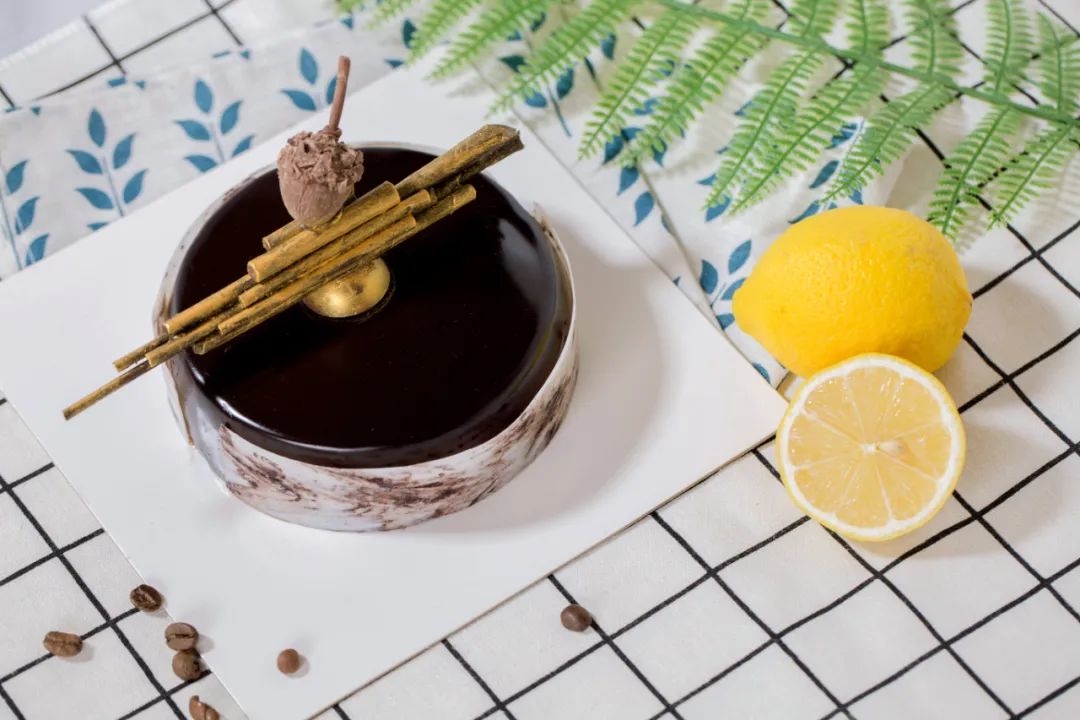 女生创业适合做的小本生意,女生投资小创业好项目