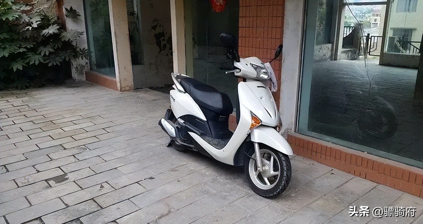 本田lead150和lead125的区别,铃木uy125跟本田lead125哪个好