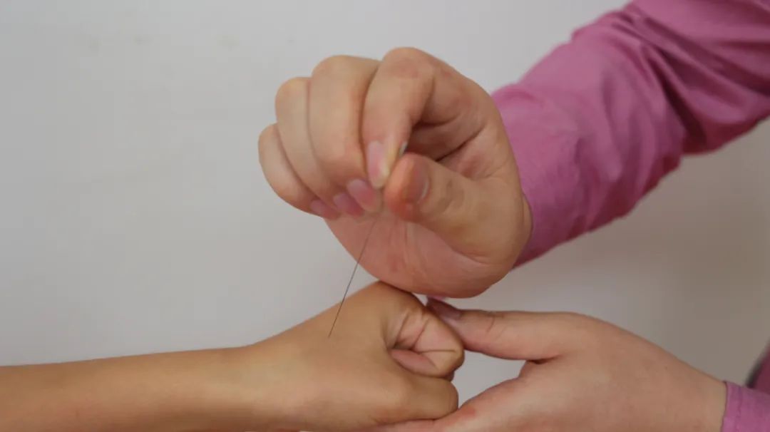 棘上韧带炎怎么治疗效果好得快,棘上韧带炎最好的治疗方法