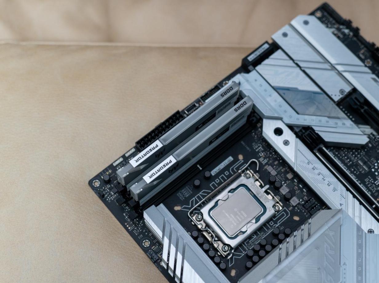 7800MHz动动手指就搞定了，人人都可以会的宏碁掠夺者D5超频教程