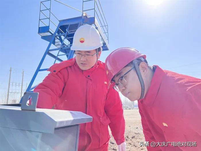 节能、高效、智能!喇嘛甸油田一机双井超长冲程智能抽油机成功投运