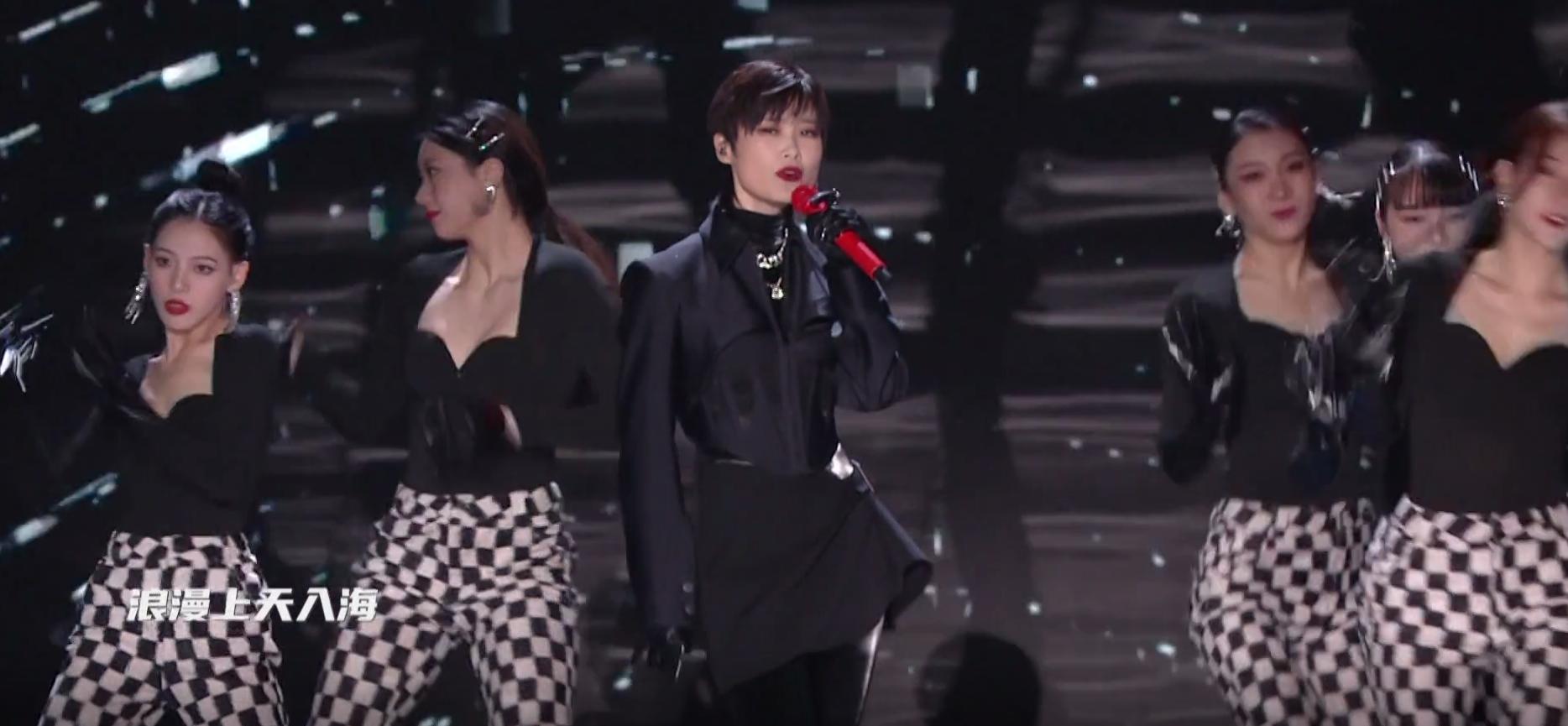 沈梦辰热场,钟欣潼沈梦辰