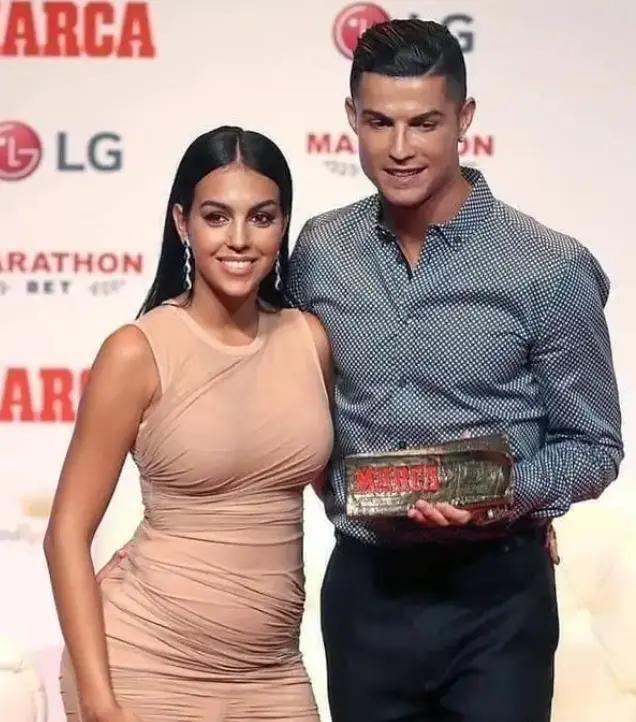 卡塔尔世界杯日本明星太太团来袭,卡塔尔世界杯太太团来袭