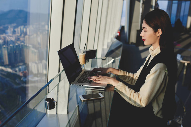 自媒体零基础学习赚钱,怎么自媒体创业赚钱