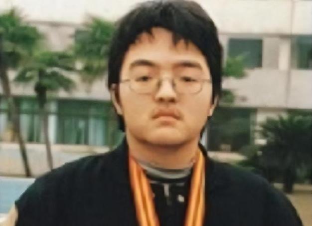 许晨阳离开北大留下三句话是什么,许晨阳离开北大的数学之美原因