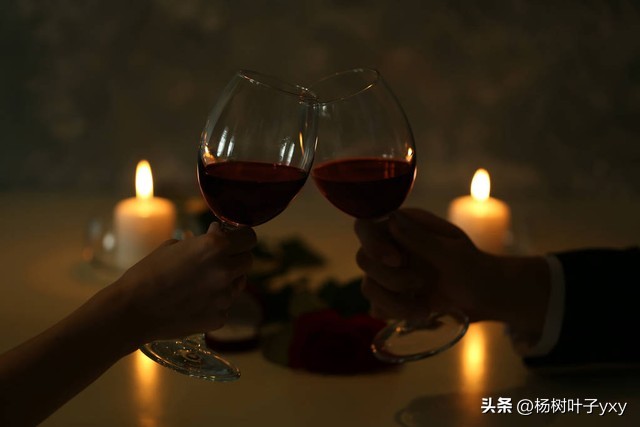 言情小说荒唐,荒唐小说桥段