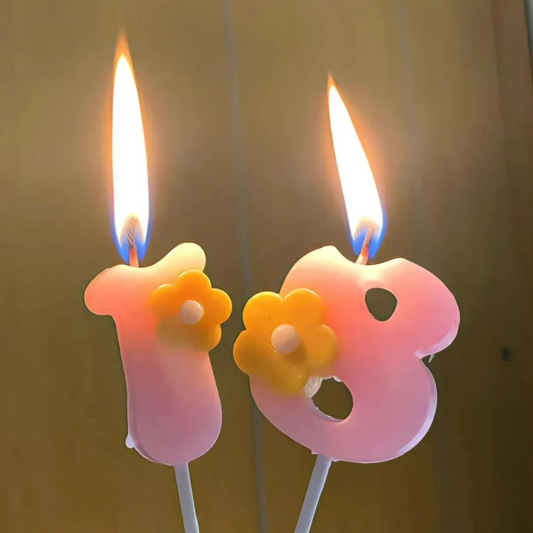 微信朋友圈背景图高级氛围感,朋友圈背景图看置顶