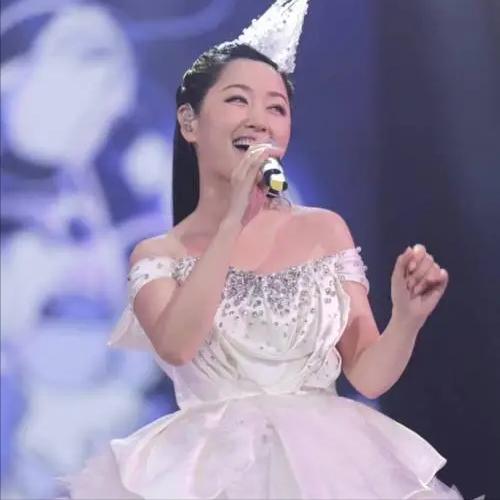 52岁的杨钰莹婚姻情况,52岁杨钰莹为何至今未婚