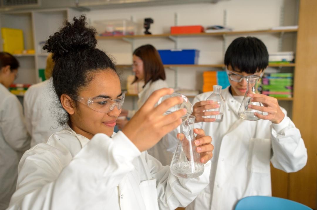 “当代孟母”梦中情校！英式House，英国德欧中学牛剑G5拿手软