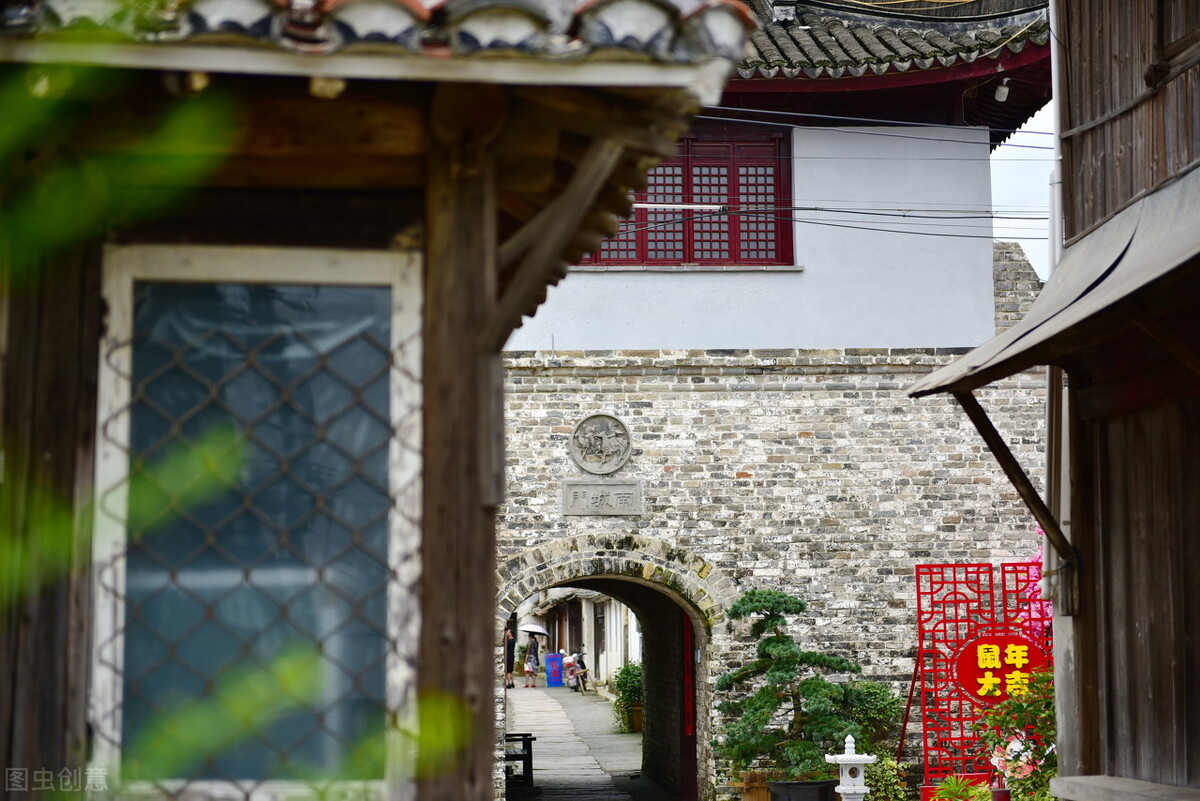 隐藏在繁华魔都的千年古镇,寻古幽访被时光遗忘的千年古镇