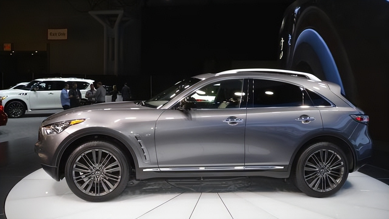 最好看的轿跑型suv,10多万的英菲尼迪fx35suv