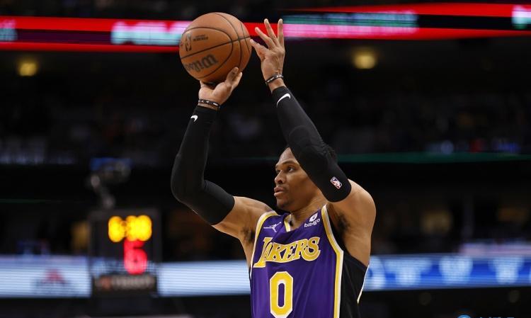 威少5年2亿,威少4年1亿