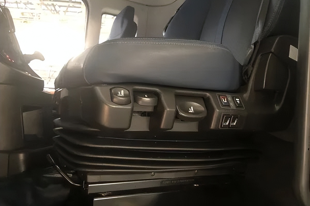 姹夐┈绉戞妧棣栧彂h7em7涓ゆ鏂拌溅,姹夐┈閲嶅崱h7