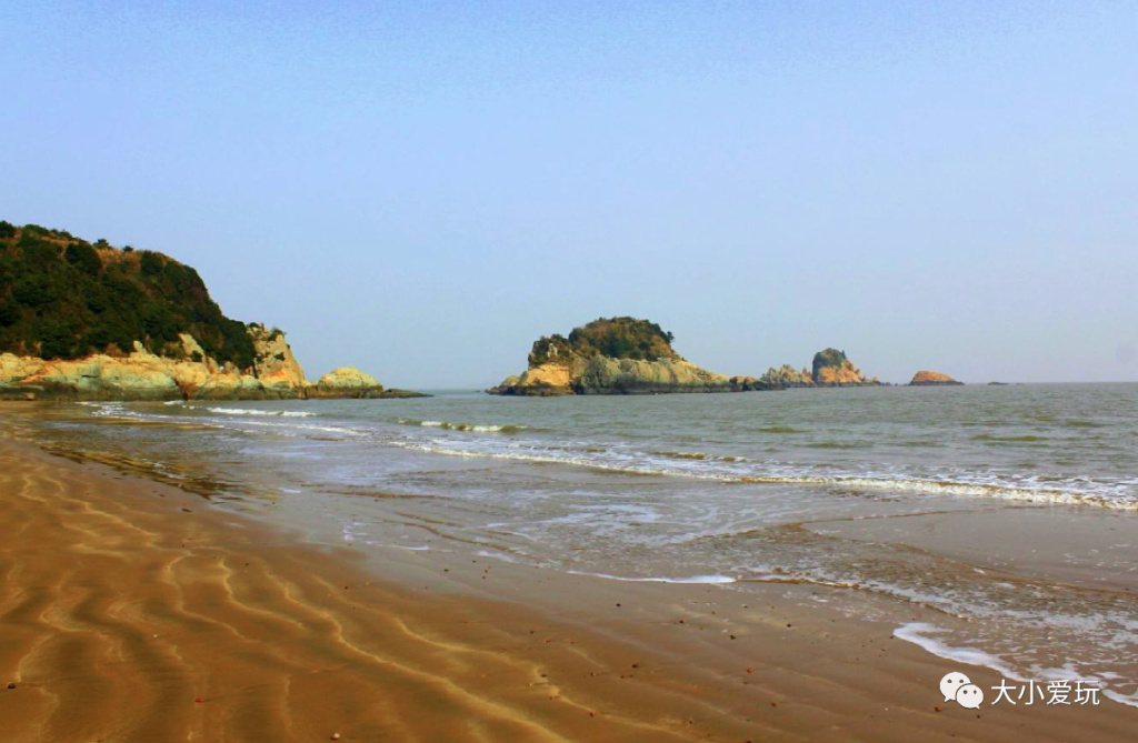 这座颜值逆天的“千岛之城”坐拥金沙白浪，还有机会偶遇荧光海哦