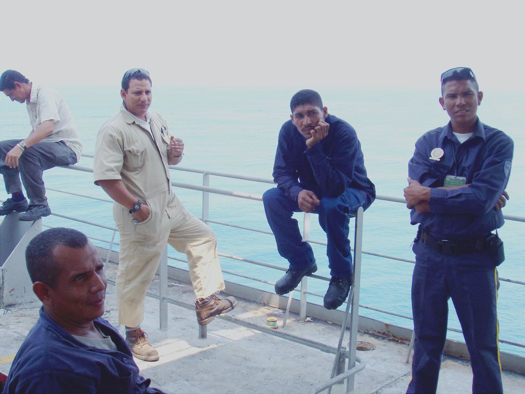 欺人太甚！船到南非，船员的好心行为遭遇女人无故找事，做人太难