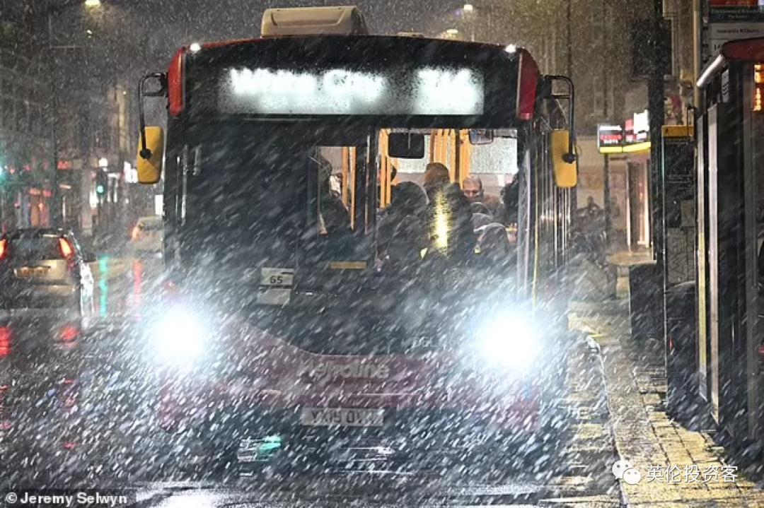 伦敦飘雪，英国迎最冷3月！多国取消中国入境旅客新冠检测要求