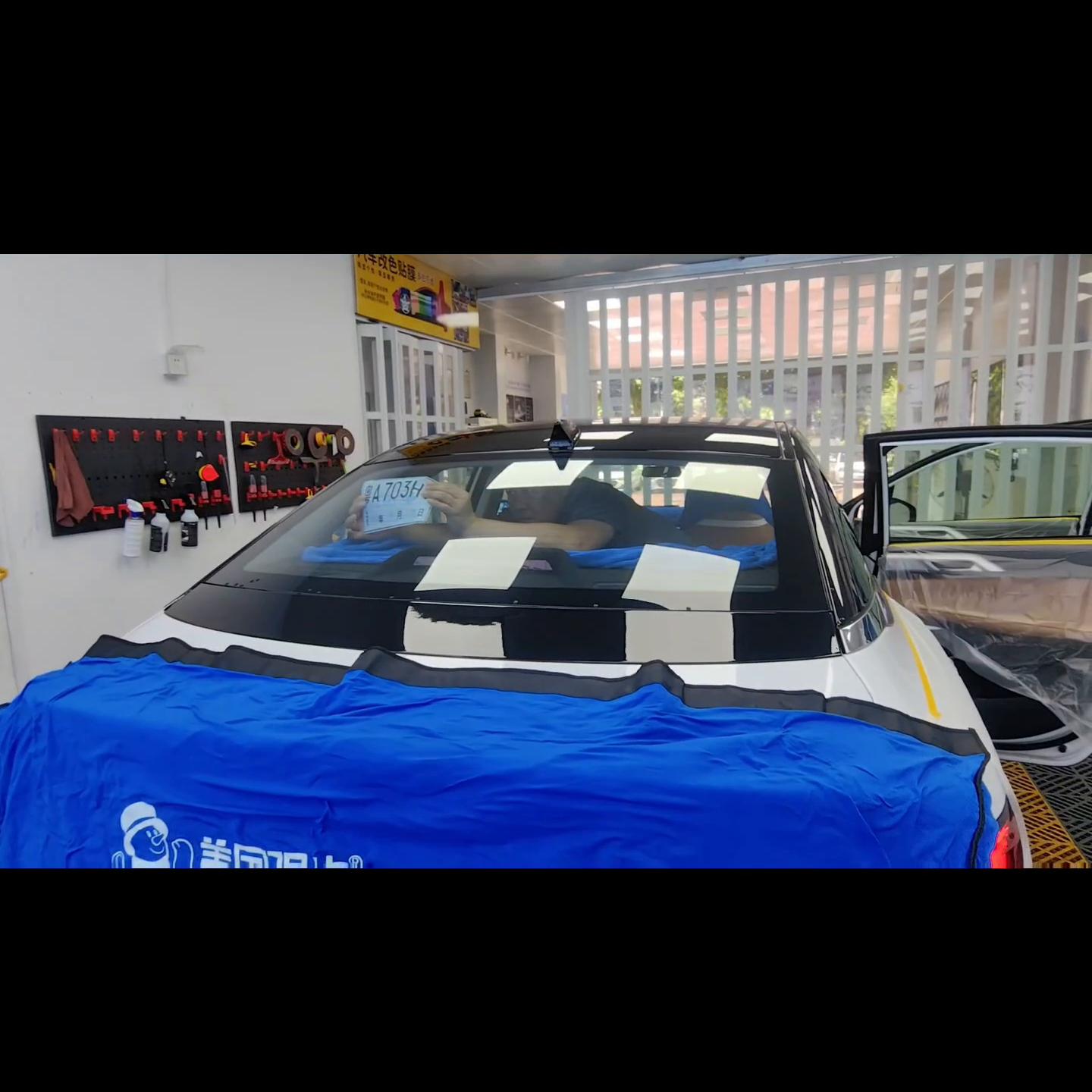 汽车贴膜深膜好还是浅膜好,贴膜绿膜好还是蓝膜好