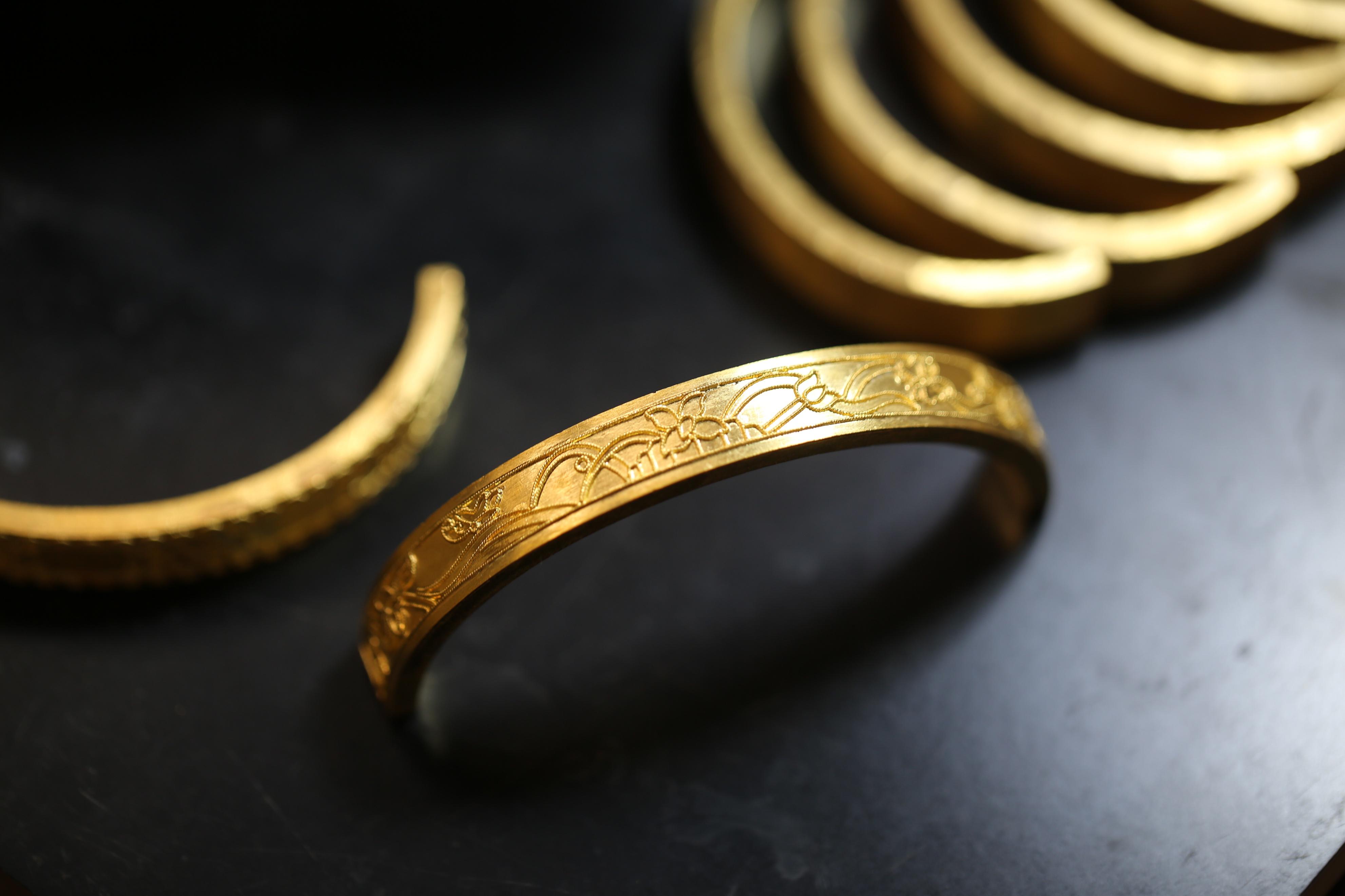 诠释古法黄金的高贵神韵,顶级黄金艺术