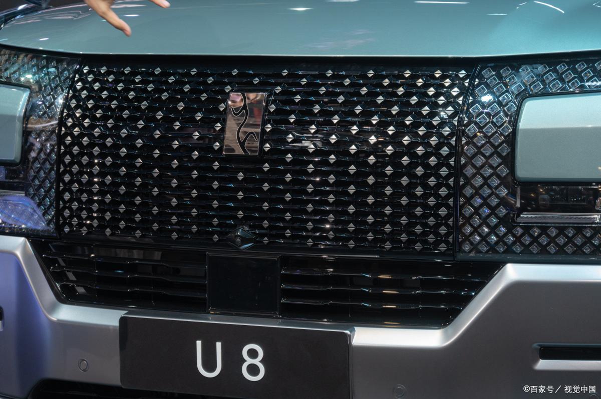 比亚迪仰望u8是油电混合的吗,比亚迪仰望u8在中东的消费市场