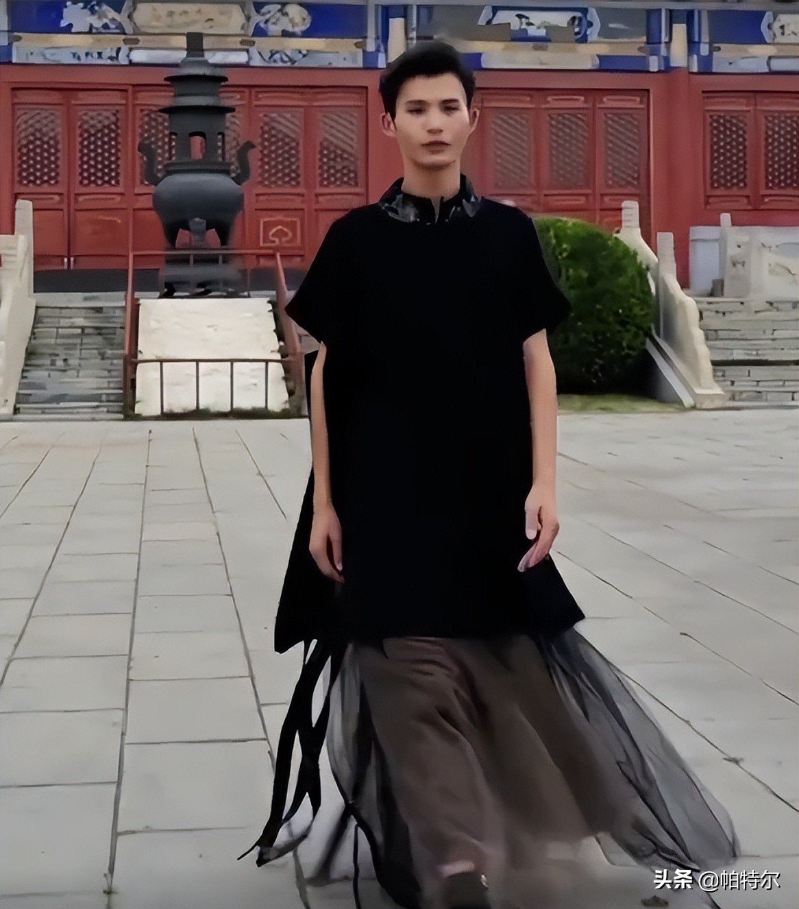 陆仙人怎么走路有气质教程,陆仙人走路教学