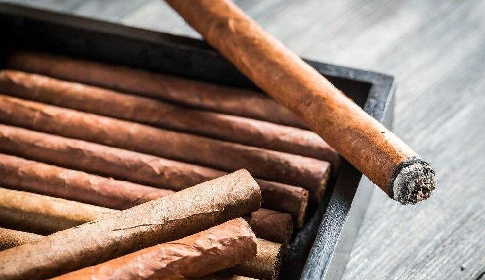 正宗的最便宜雪茄多少钱一盒,一口雪茄一套房子