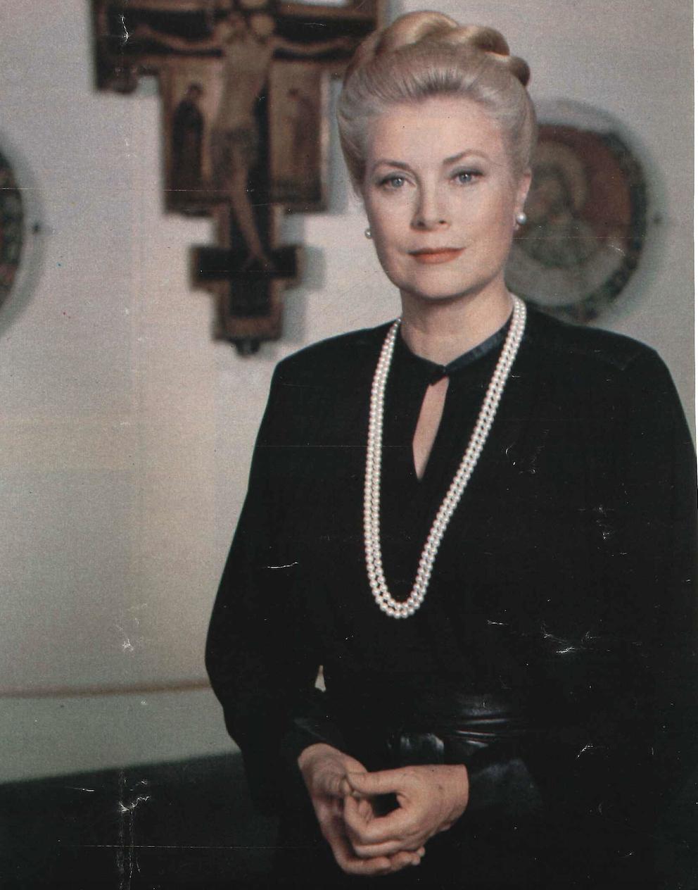 适合女生戴的精致珍珠项链,女神这样戴珍珠项链时尚又优雅