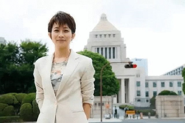 当代汉奸石平，公费留学后入日籍，公然叫嚣：*鱼岛钓**是日本的