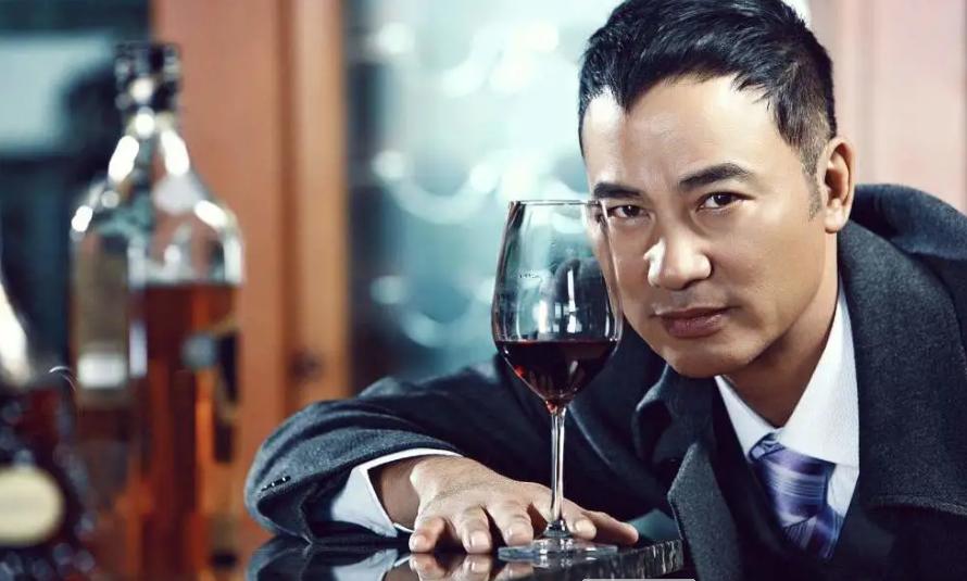 任达华早期的成名作,任达华的巅峰之作