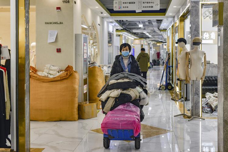 直播电商整顿最新消息,直播电商对女装冲击