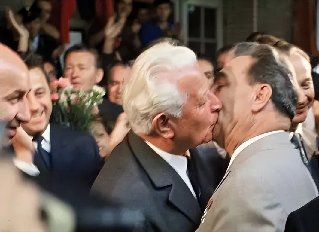 为什么我们喜欢用接吻表达爱意？