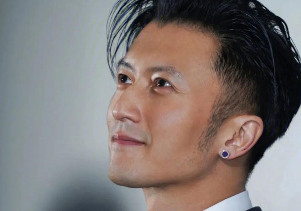 有“黑道”背景的10位明星，贾静雯上榜，最后一位公认黑道太子爷