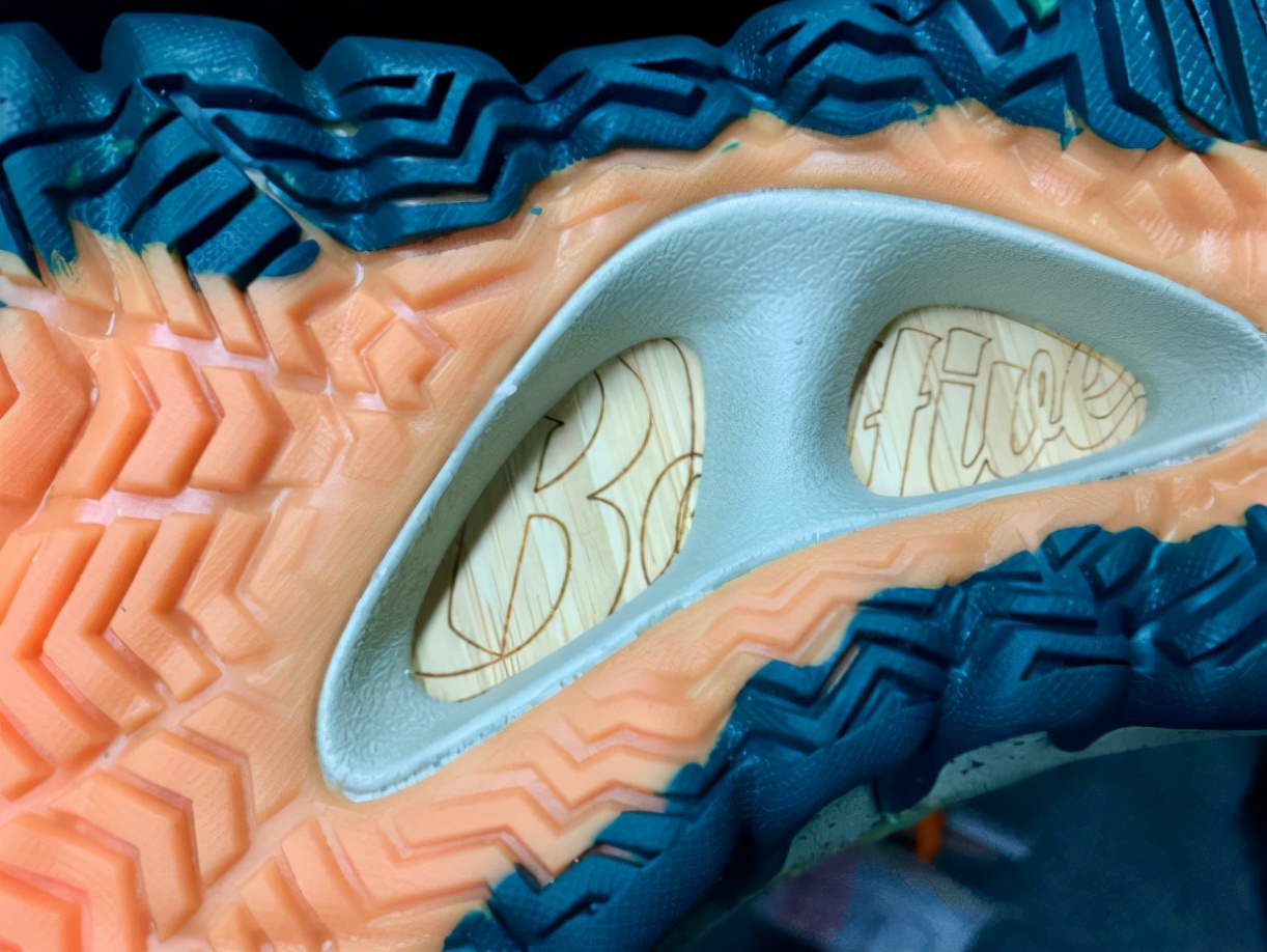 李宁和安踏哪个篮球鞋更好,安踏板鞋好还是李宁板鞋好