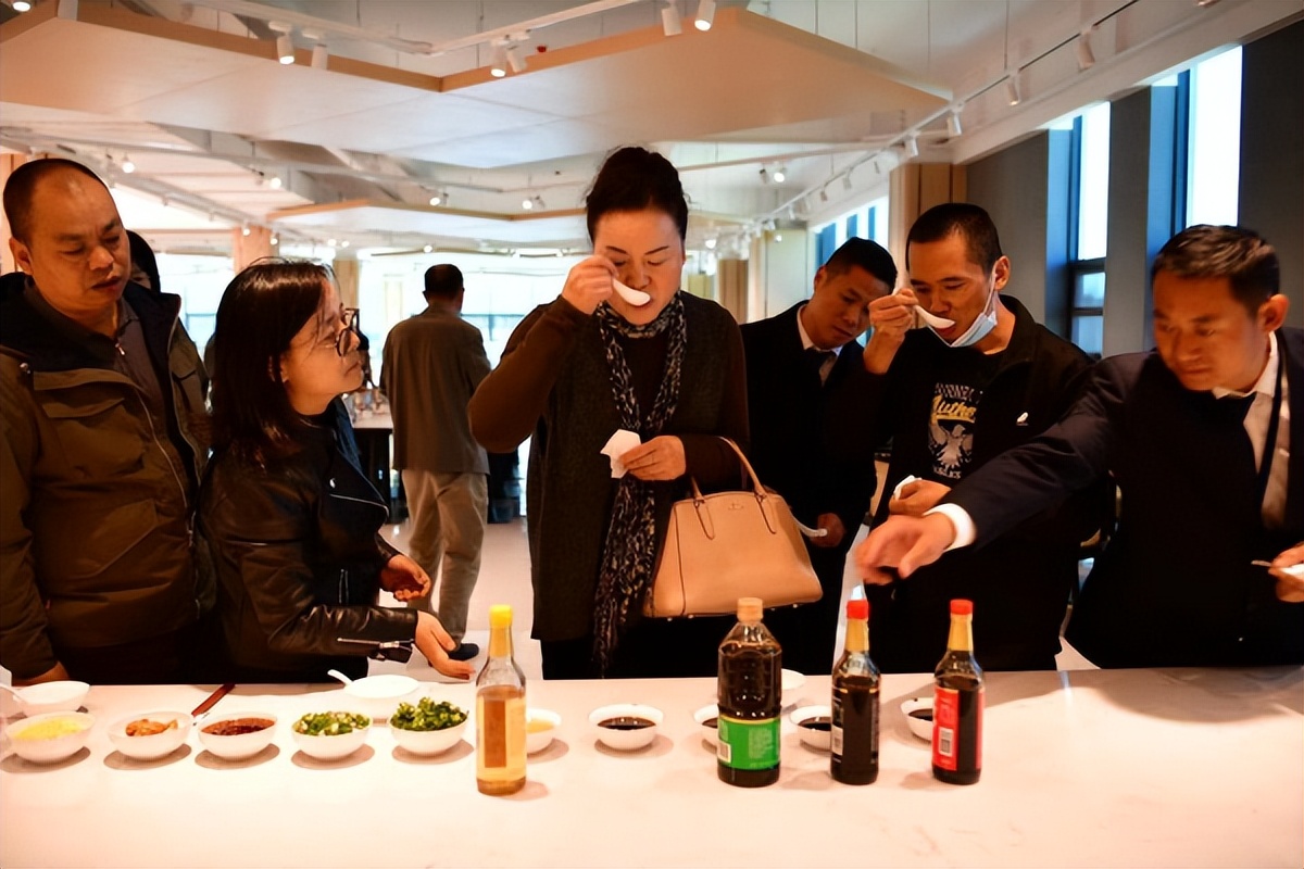 浜戝崡楂樻牎瑙嗗療,浜戝崡澶у鑰冨療璋冪爺