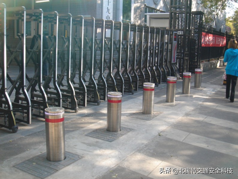 液压式升降柱和机电式升降柱对比,液压升降柱和电流升降柱的区别