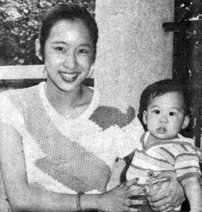 最新各届港姐冠军,去年港姐有哪位星二代参加