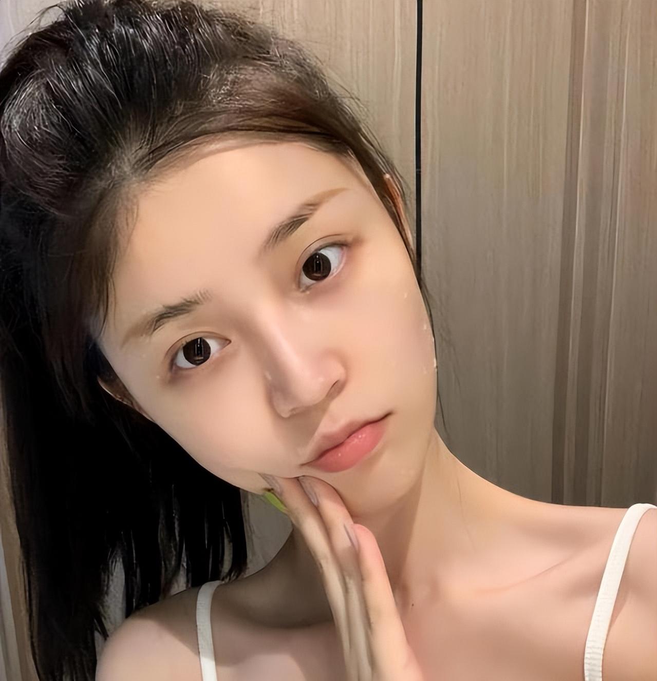 女人上了年纪，不管有钱没钱，建议用这4款水乳，轻薄又好吸收