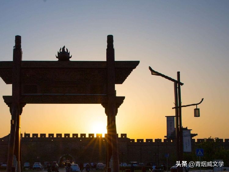 七绝夕阳吟,夕阳晚霞原创诗词七绝