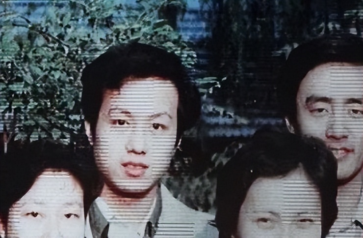 罗京去世后他妻子怎么样了,罗京去世后的照片