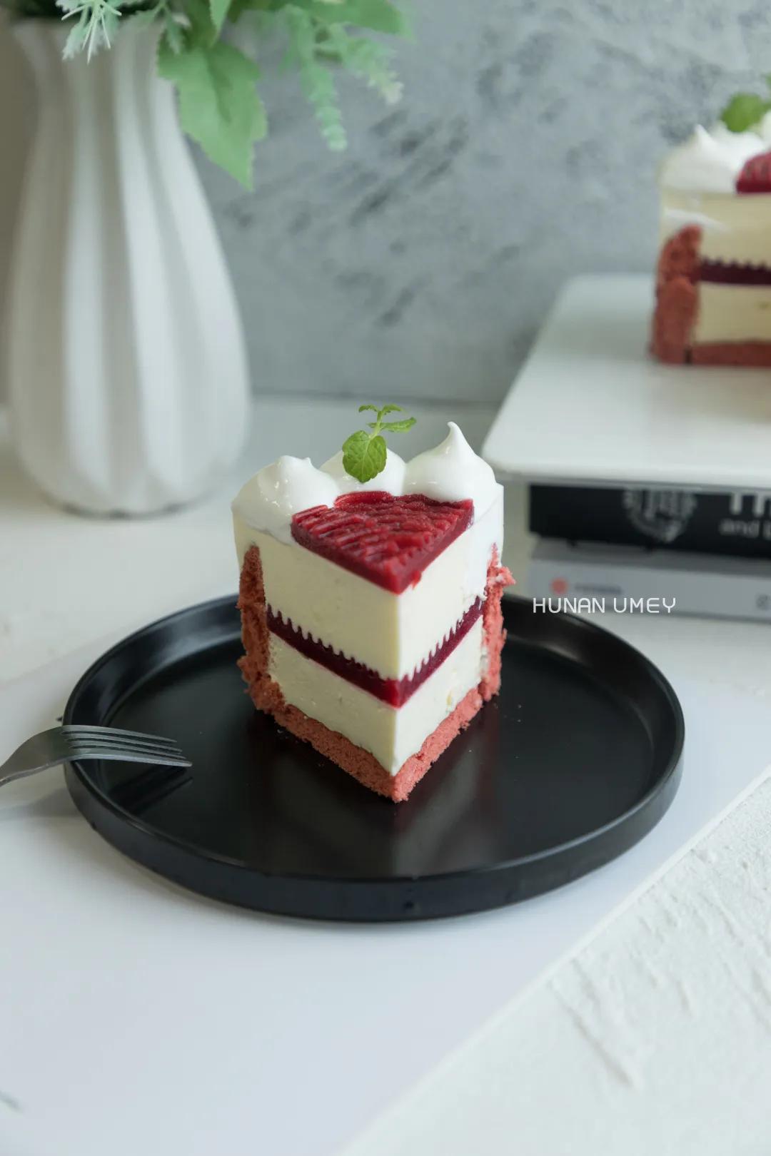 夏洛特公主蛋糕,草莓夏洛特慕斯蛋糕