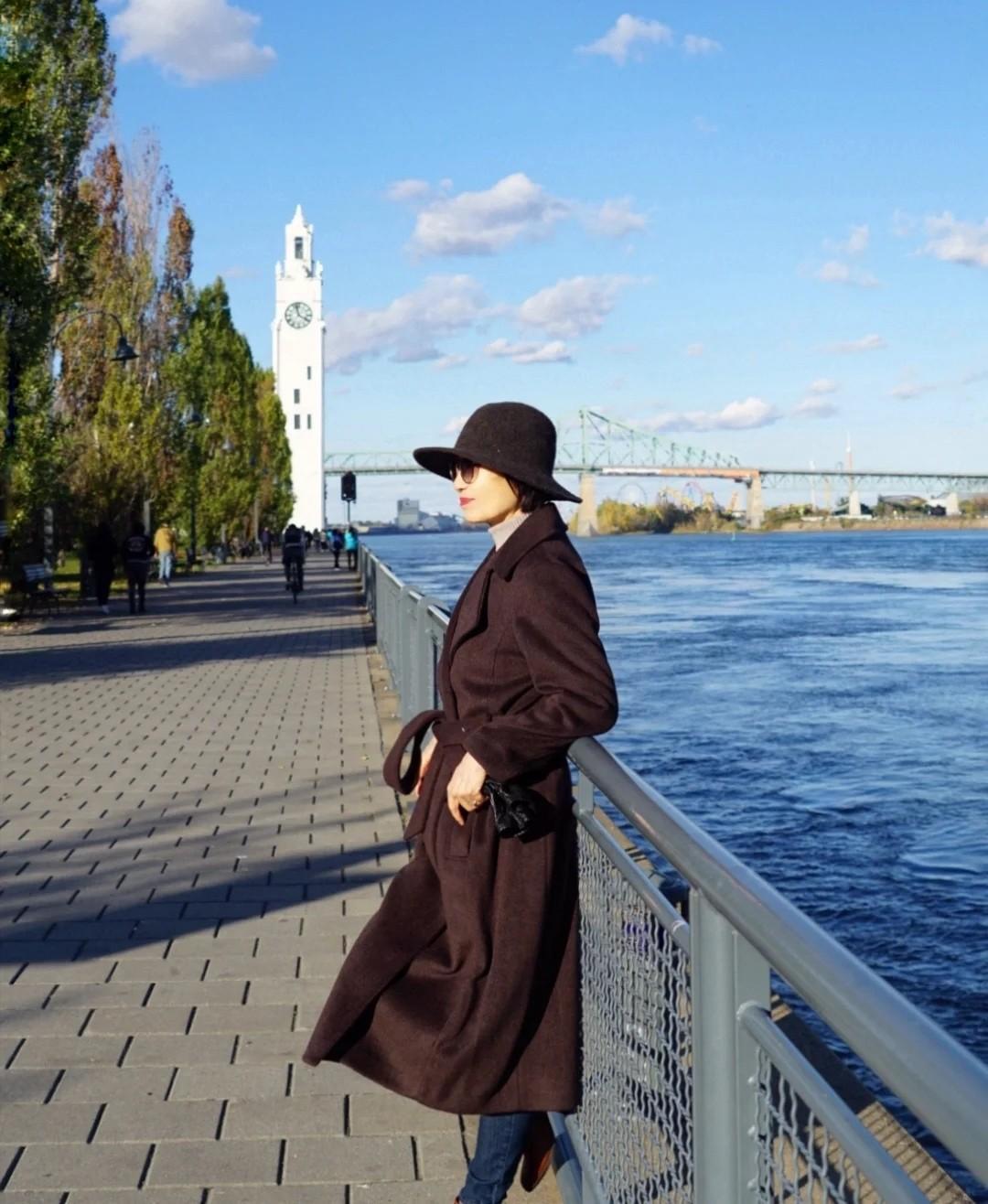 春季长得瘦的女生穿什么外套好看,肩宽背厚学生党适合什么秋季外套