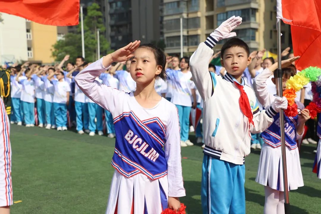 西安浐灞阳光海澜小学田径运动会,西安御锦城小学春季运动会直播