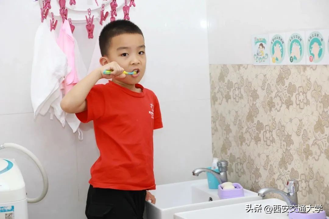 星空寻梦，共赴未来！走进西安交大幼儿园第七届“勇敢者之夜”