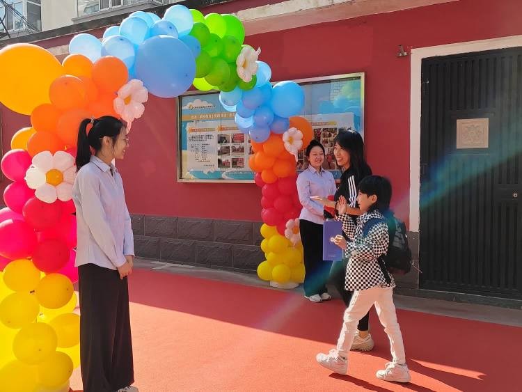小学一年级逐梦起航,三桥街小学入学政策