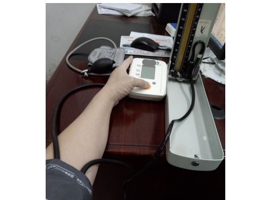 水银血压计测左臂还是右臂,水银血压计正确是量左臂还是右臂