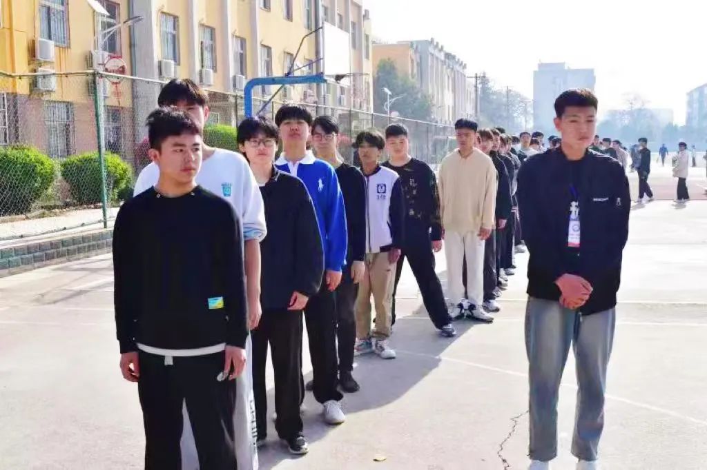 高三体育达标项目,高三体育达标测试标准