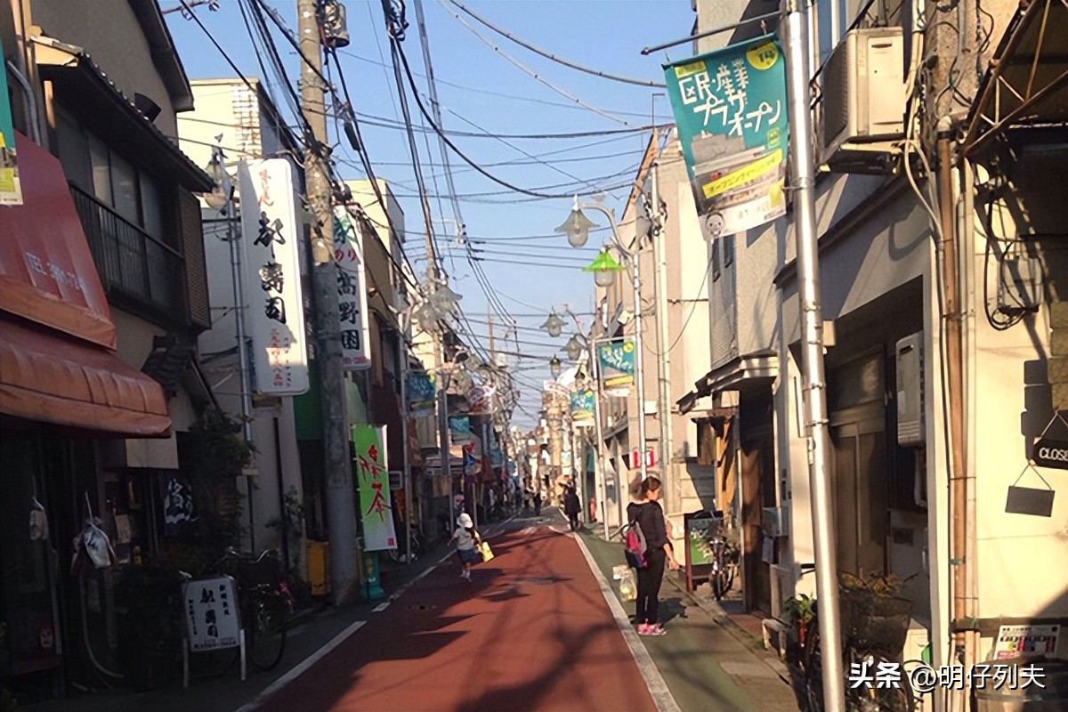 蜡笔小新一家终于还完32年房贷,蜡笔小新家房贷还清了